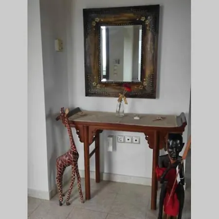 Artemis Penthouse 10 Minute From National Airport Holiday home